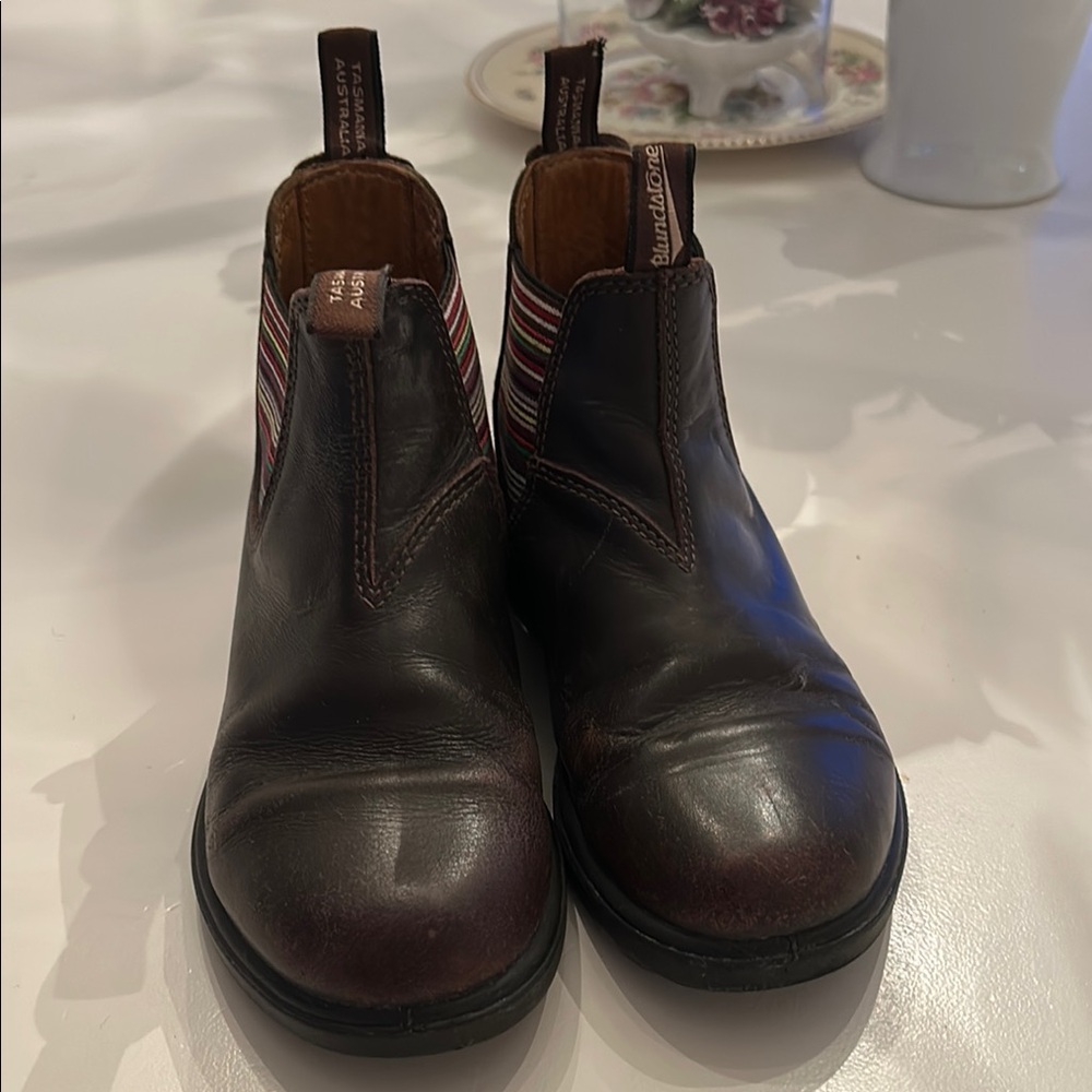 Kids Blundstone Brown Leather Chelsea Boots